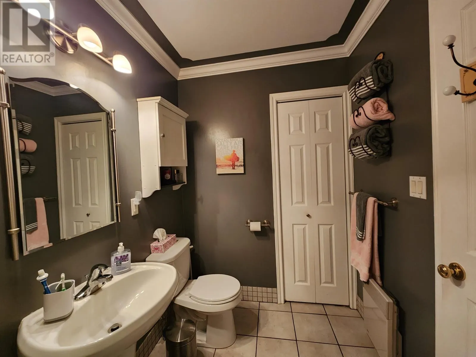 549 ROBERT CLEMENTS Drive