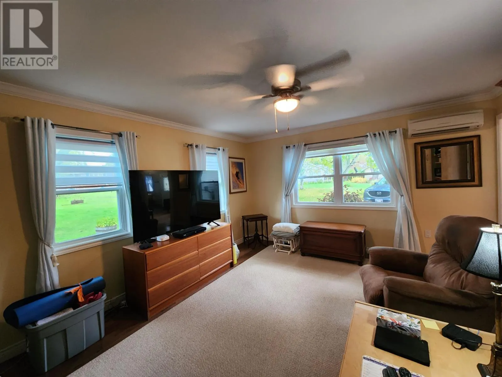 549 ROBERT CLEMENTS Drive