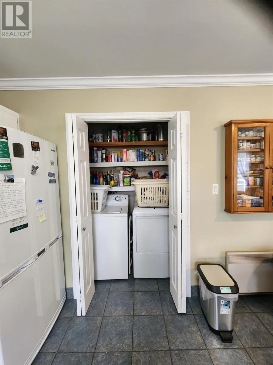 549 ROBERT CLEMENTS Drive
