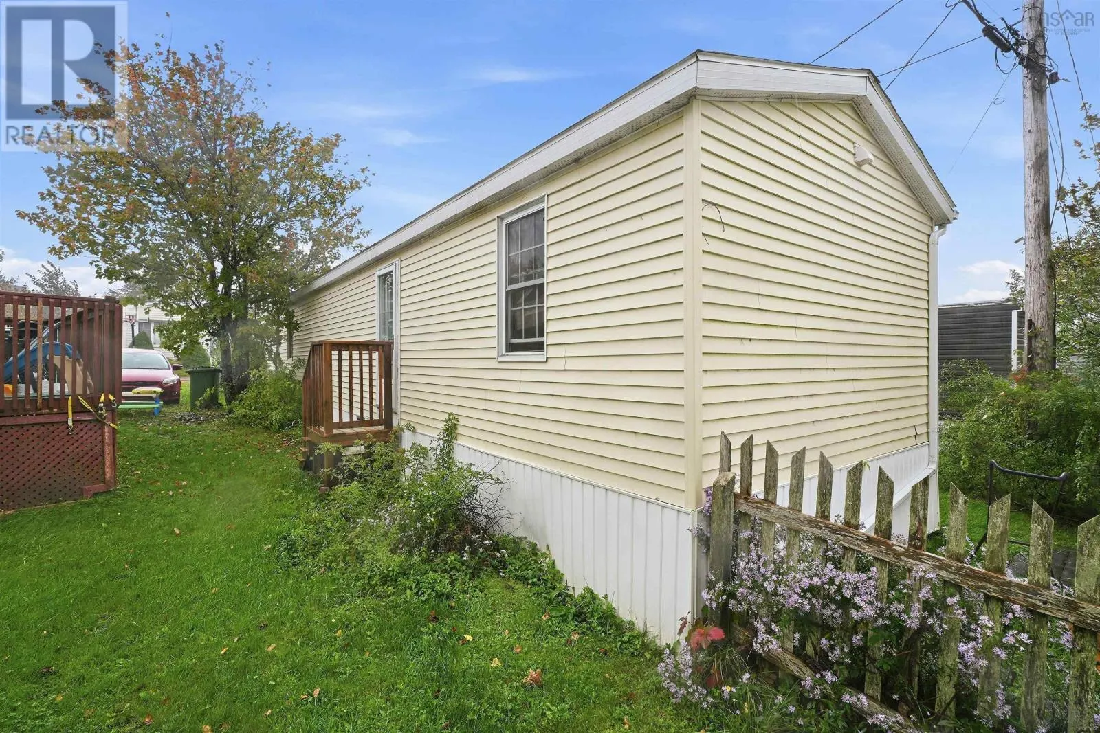32 Earleton Avenue