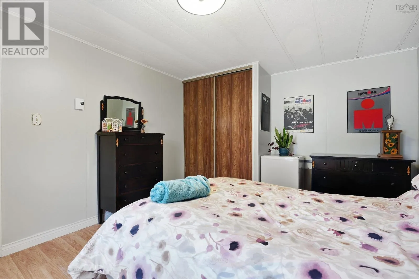32 Earleton Avenue