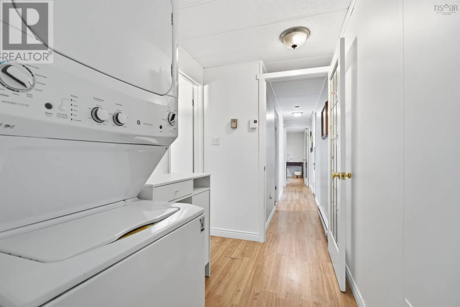 32 Earleton Avenue