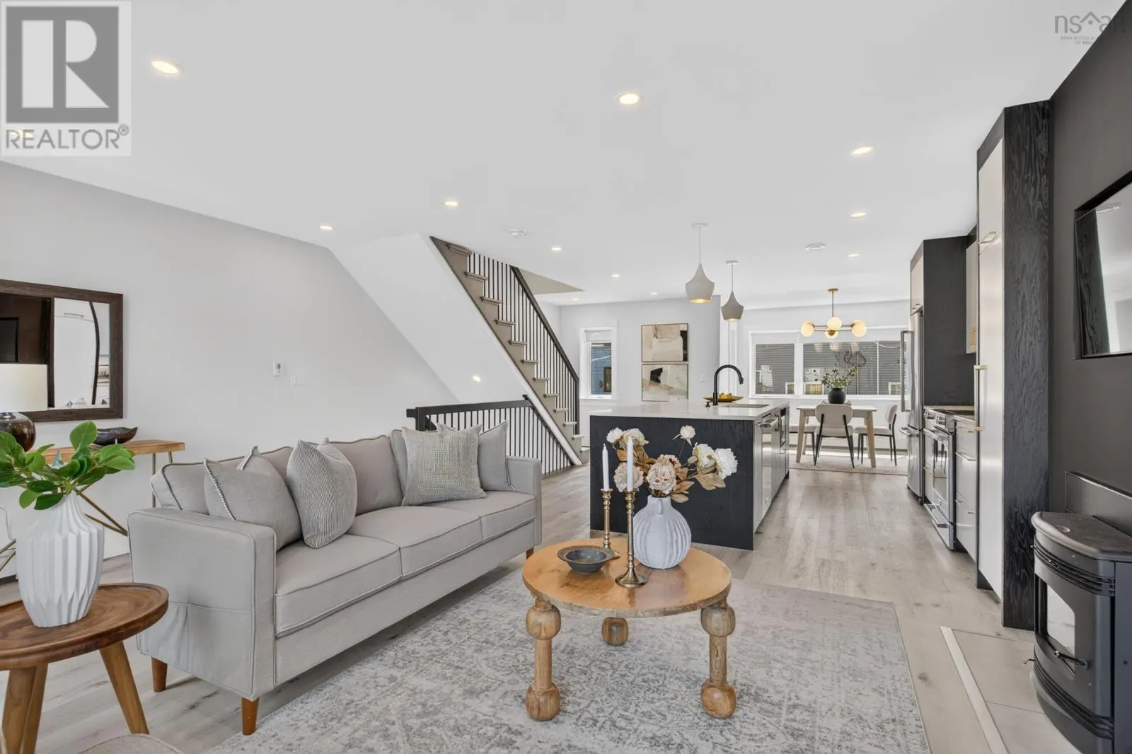 2371 Creighton Street