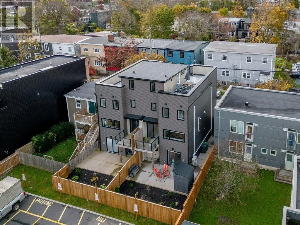 2371 Creighton Street