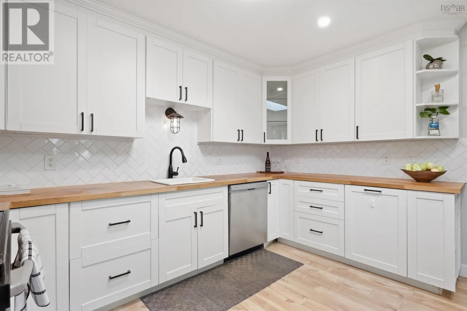 15 Micmac Drive