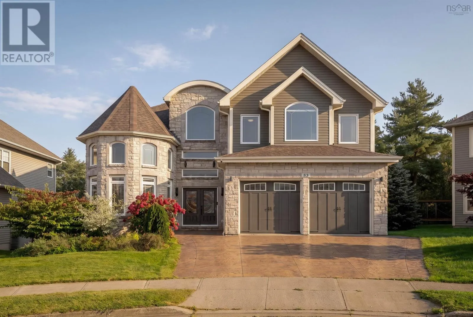 82 Helmsman Court