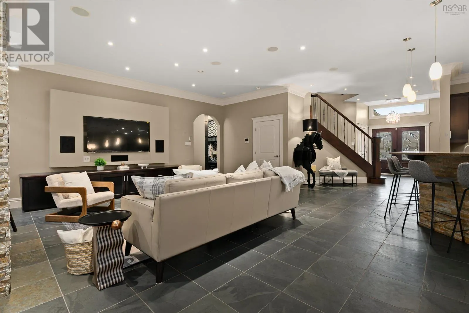 82 Helmsman Court