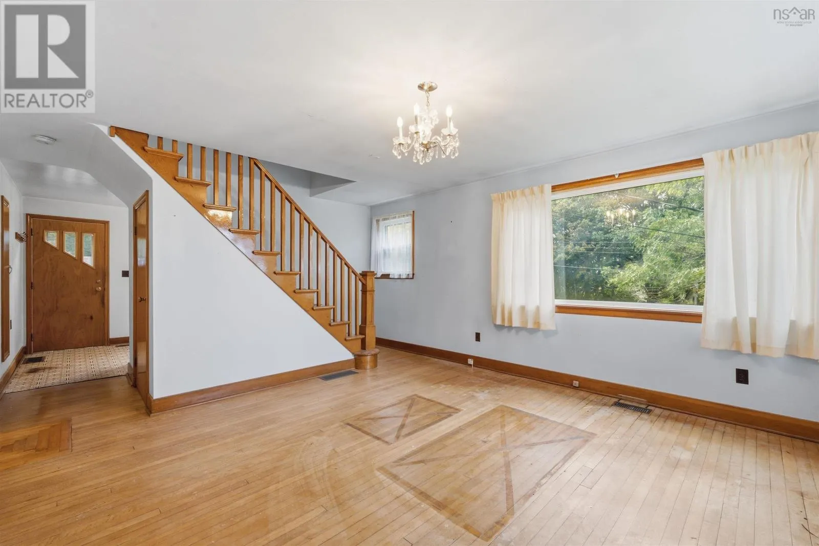 4 Holland Avenue