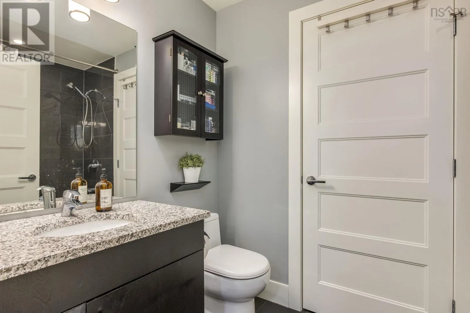 1007 15 Kings Wharf Place