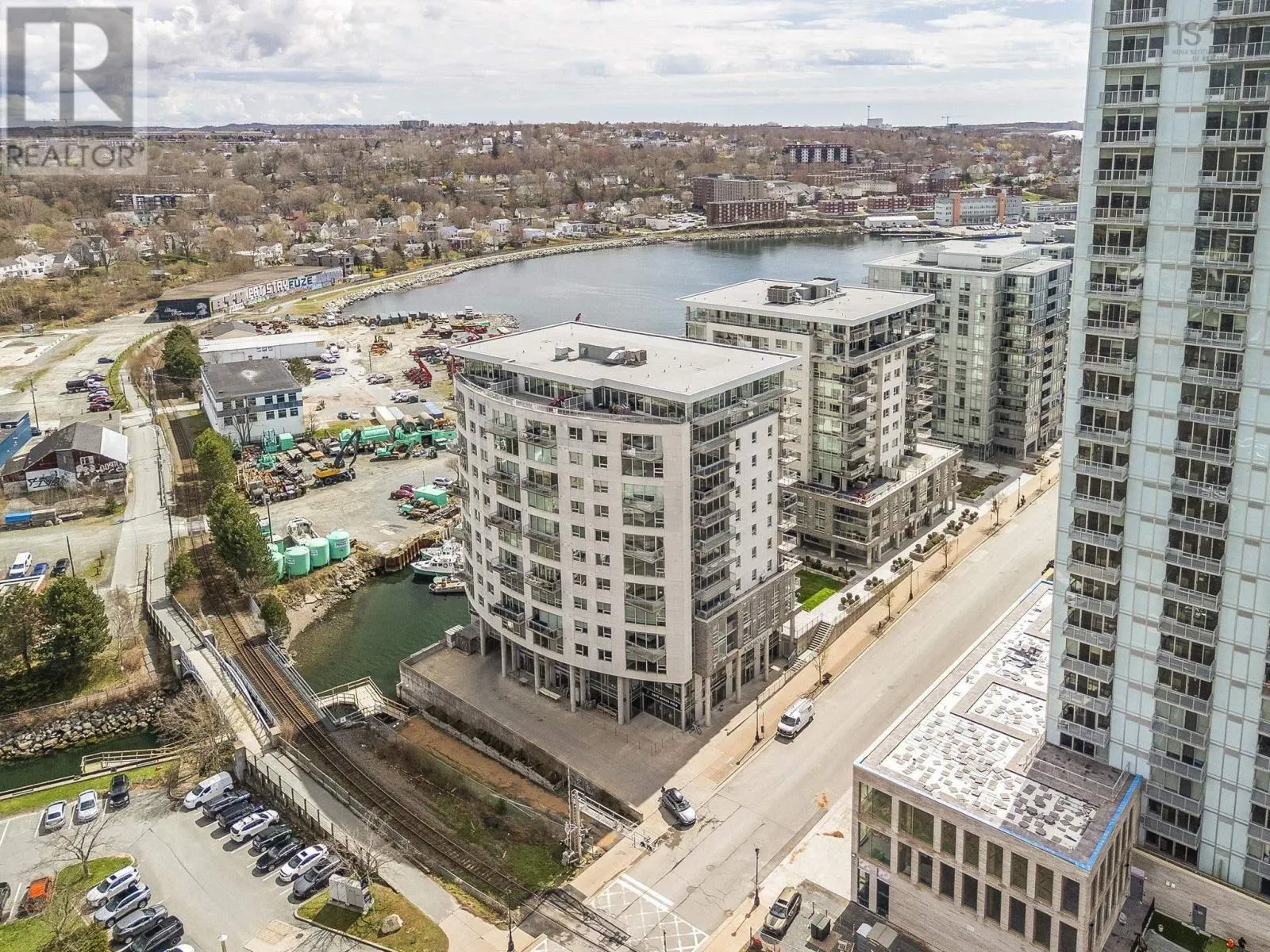1007 15 Kings Wharf Place
