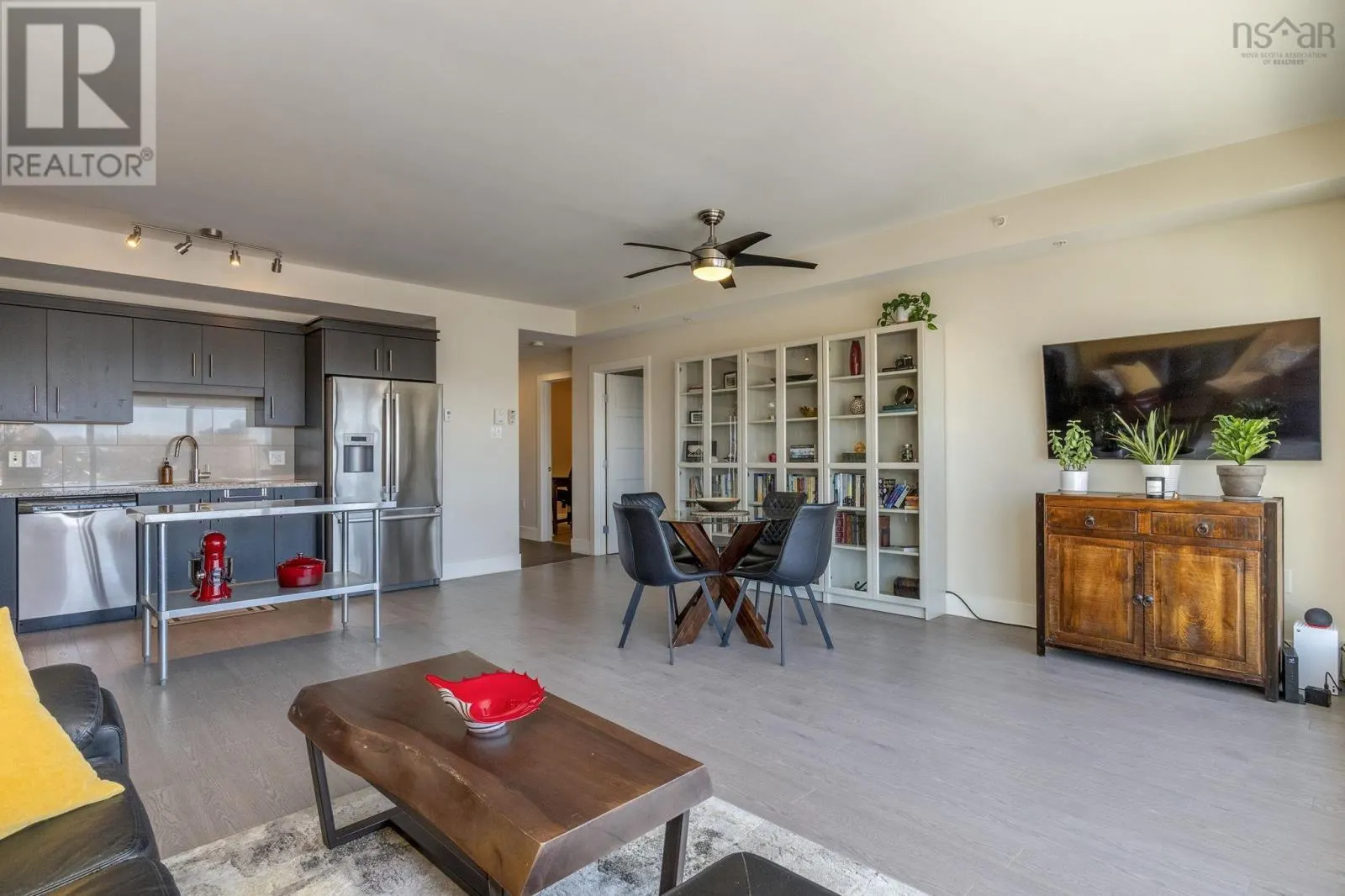 1007 15 Kings Wharf Place