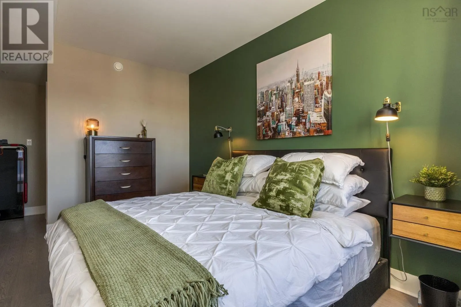 1007 15 Kings Wharf Place