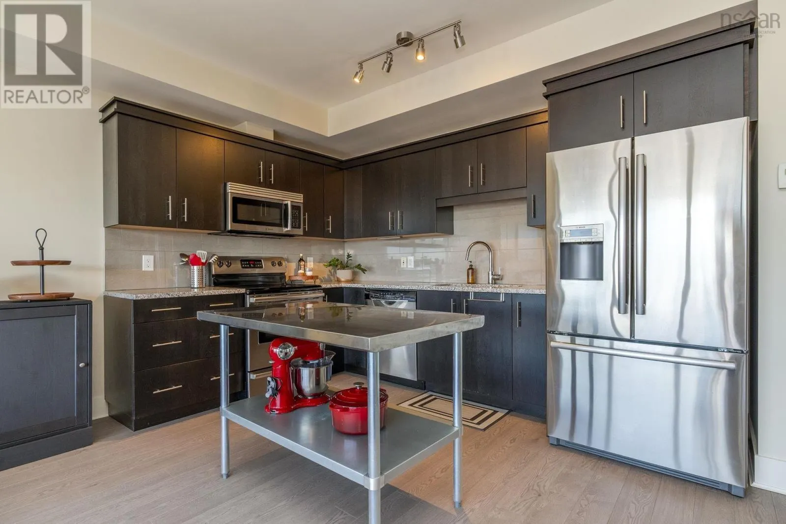 1007 15 Kings Wharf Place