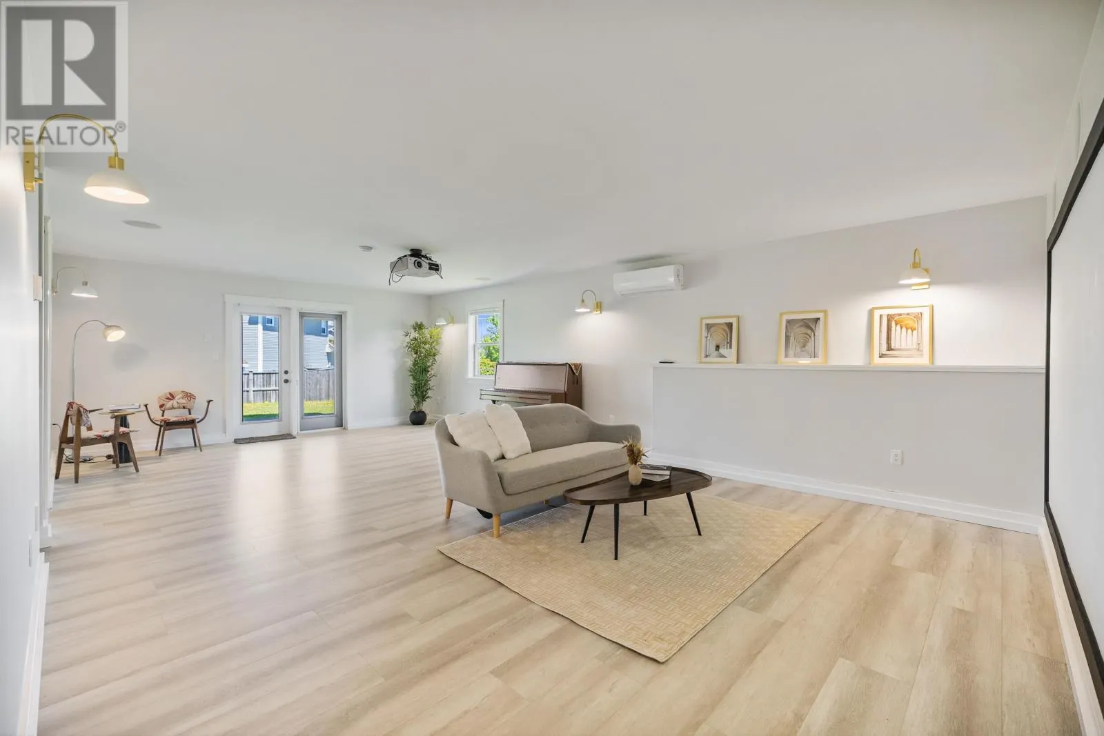 15 Larkspur Street