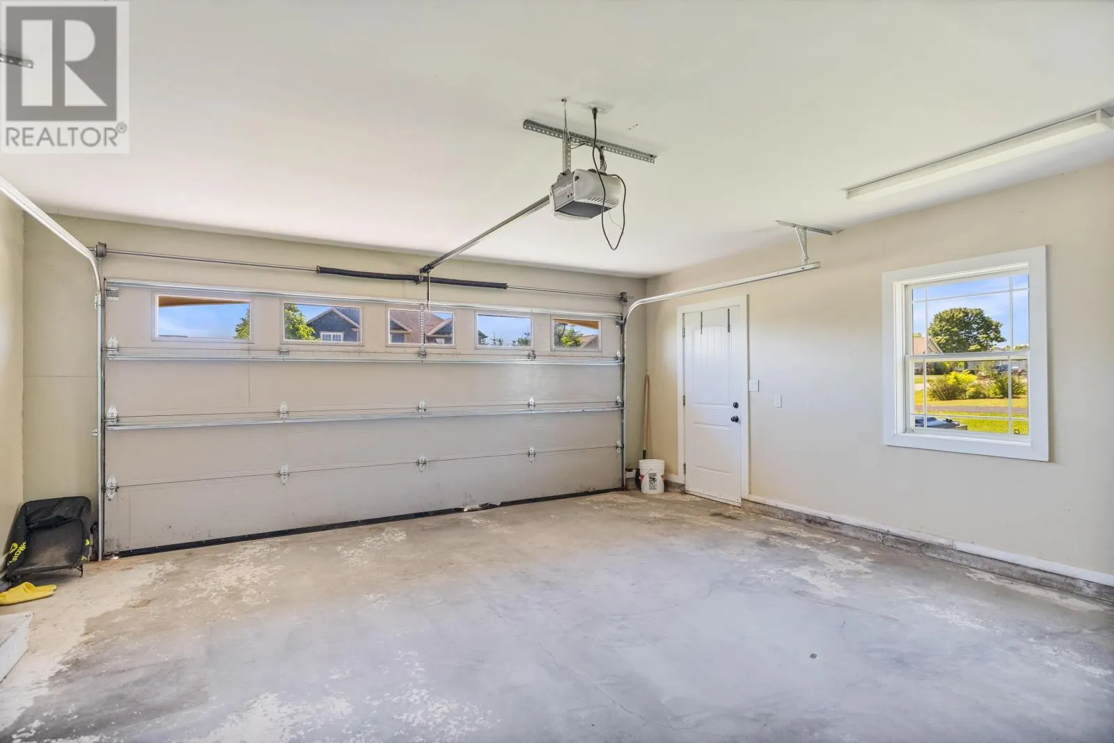 15 Larkspur Street