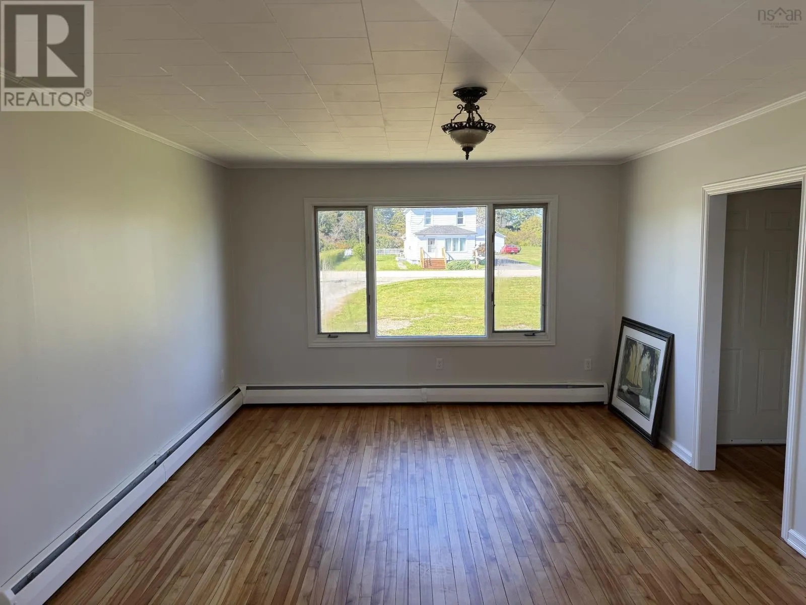 1287 Highway 335