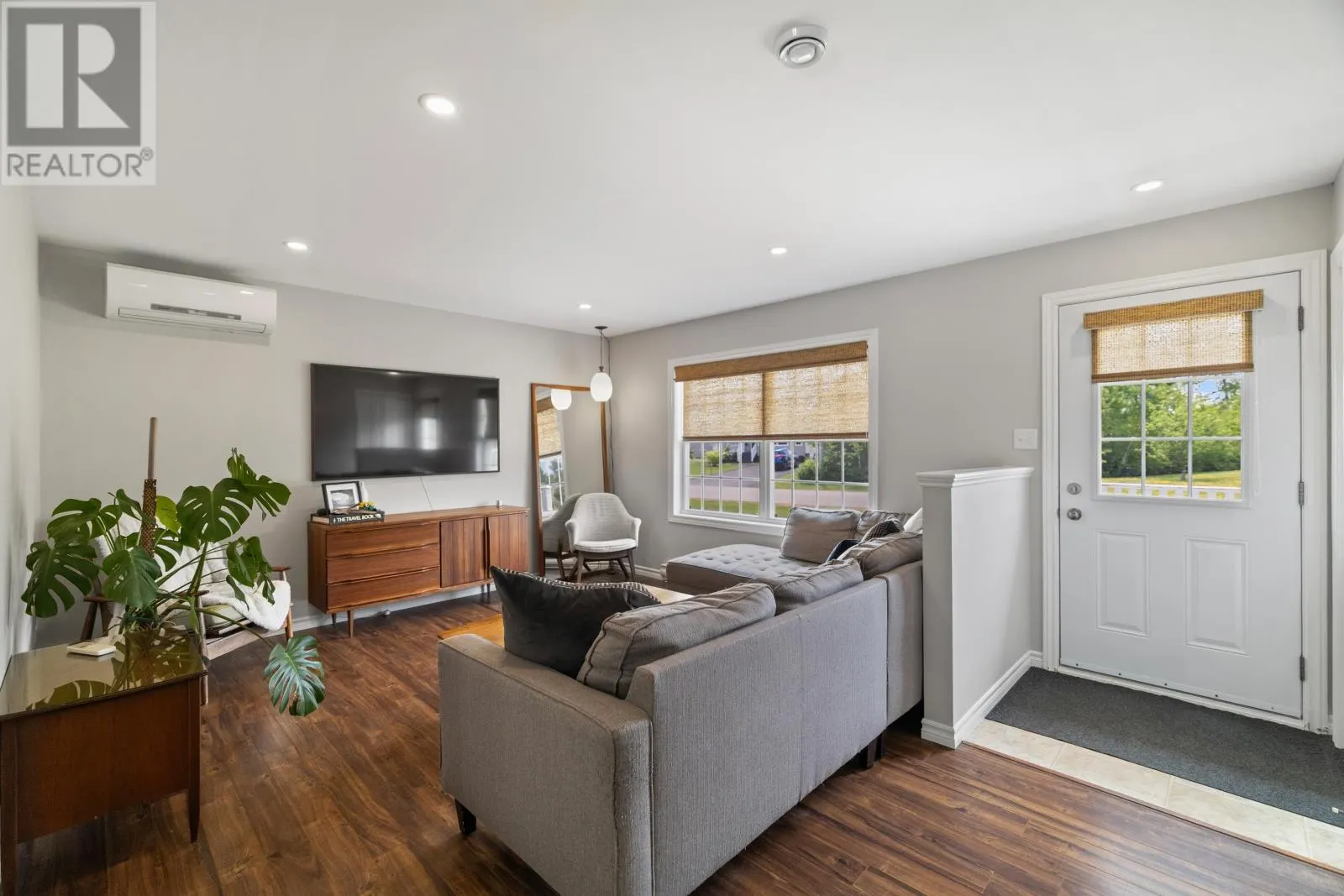 24 Longboat Drive