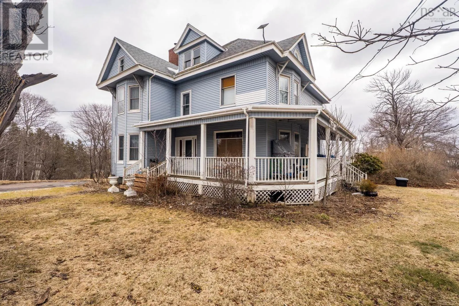 2456 Highway 376