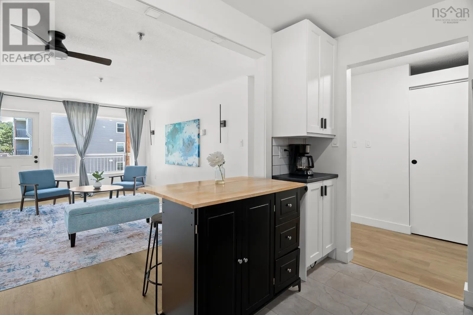 303 51 River Lane