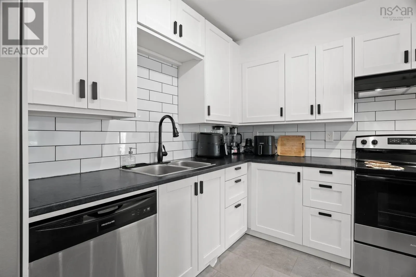 303 51 River Lane