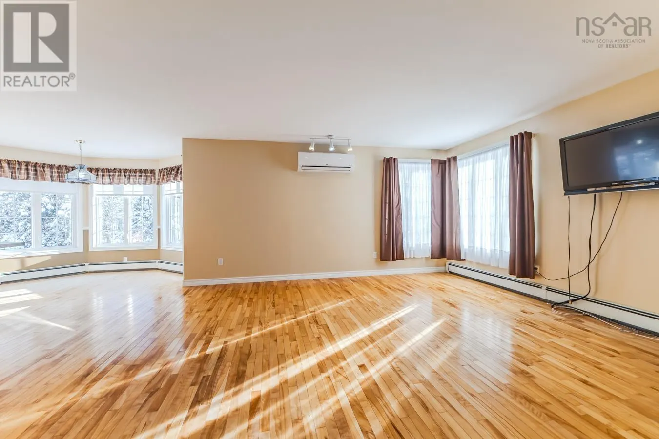 40 Silverwood Dr.