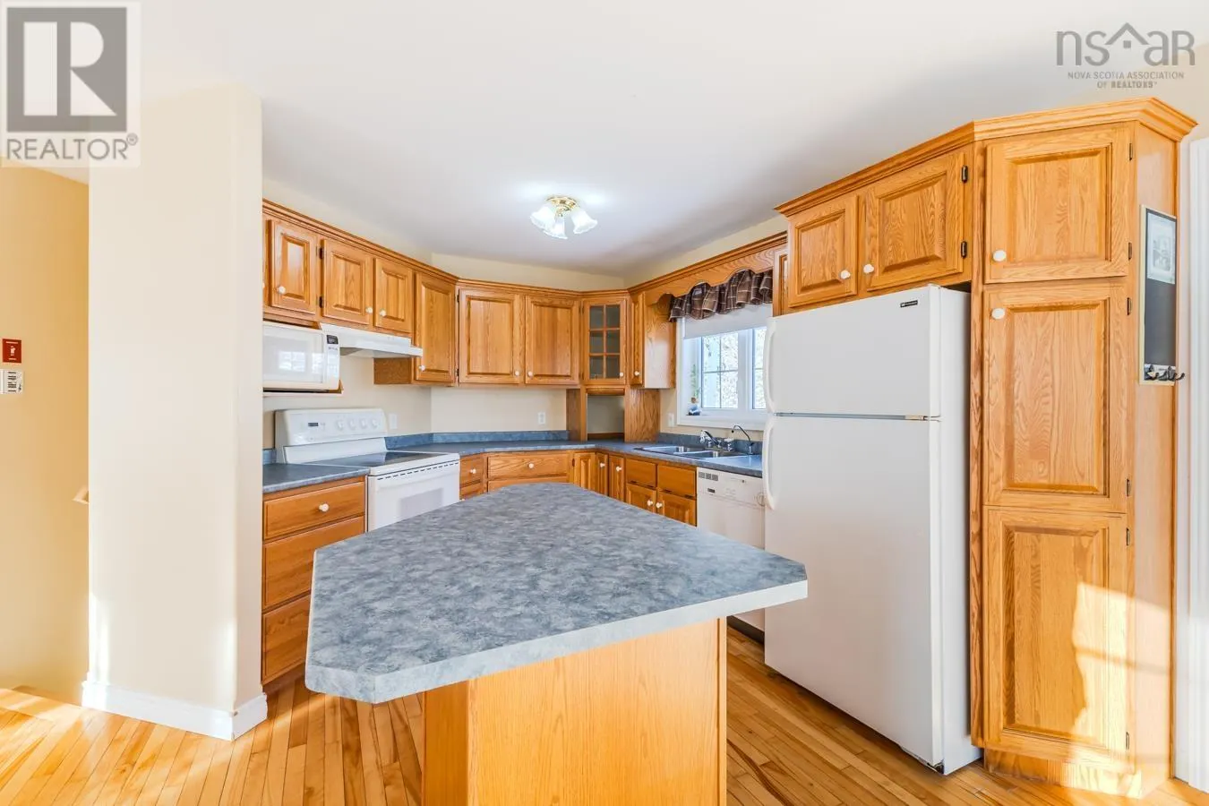 40 Silverwood Dr.