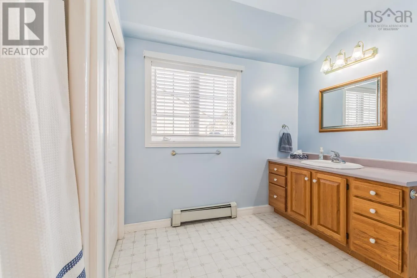 40 Silverwood Dr.