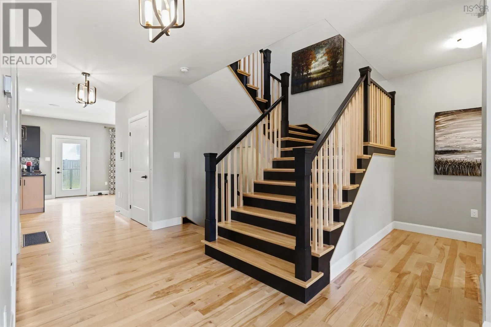 19 Weybridge Lane