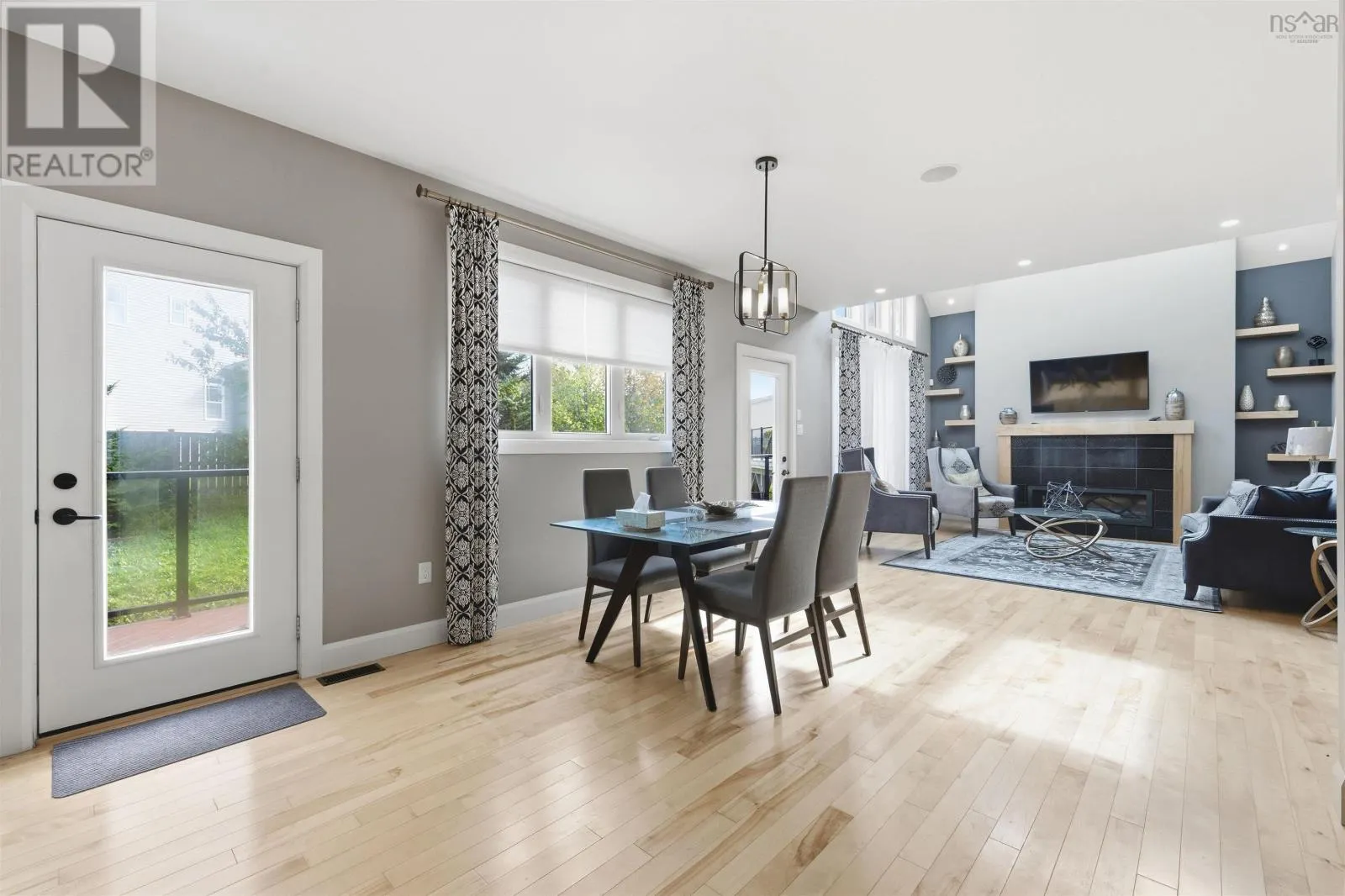 19 Weybridge Lane