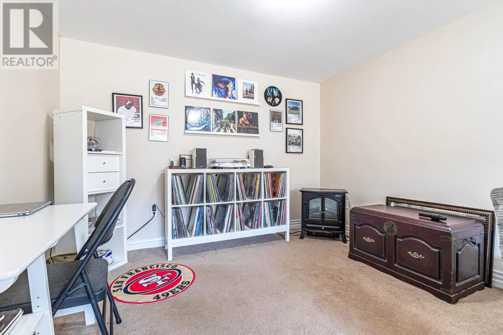 200 WESTRIDGE Crescent