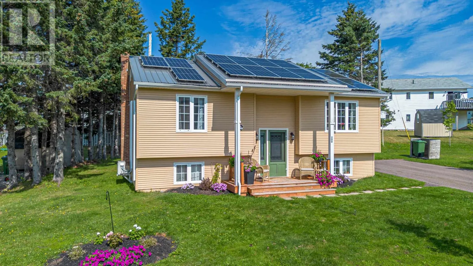 200 WESTRIDGE Crescent