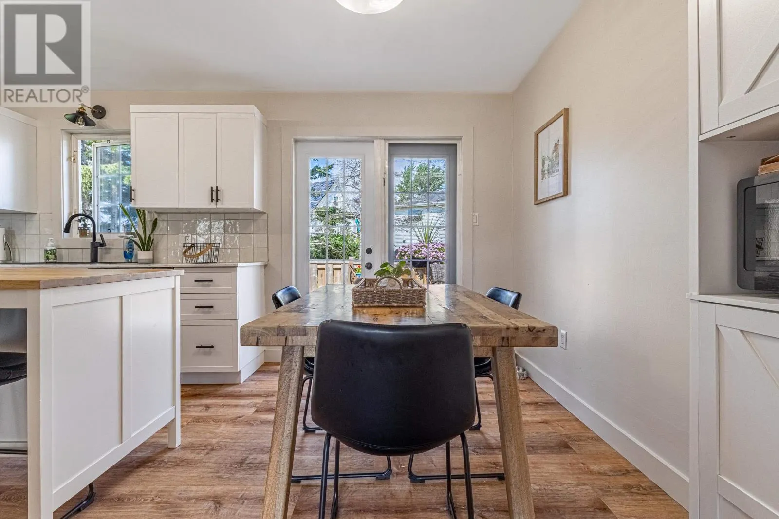 200 WESTRIDGE Crescent