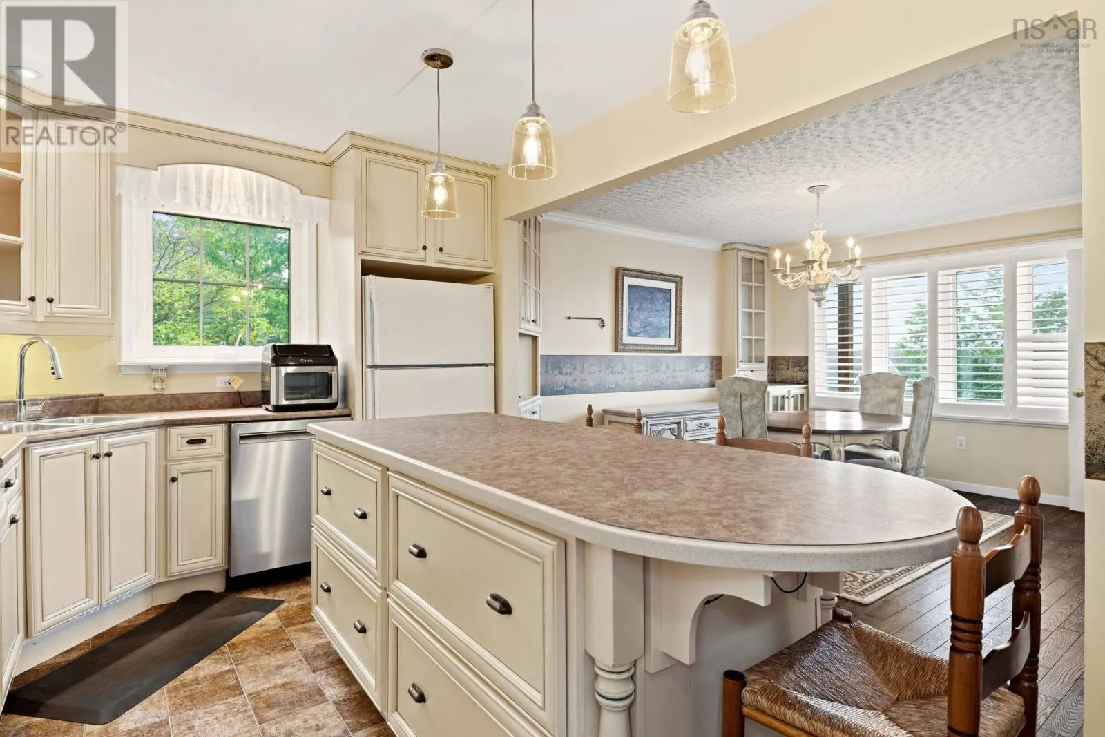 114 Regal Road