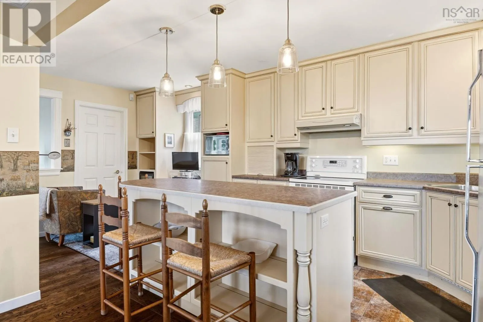 114 Regal Road