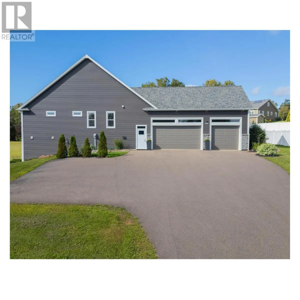 23 Paget Crescent