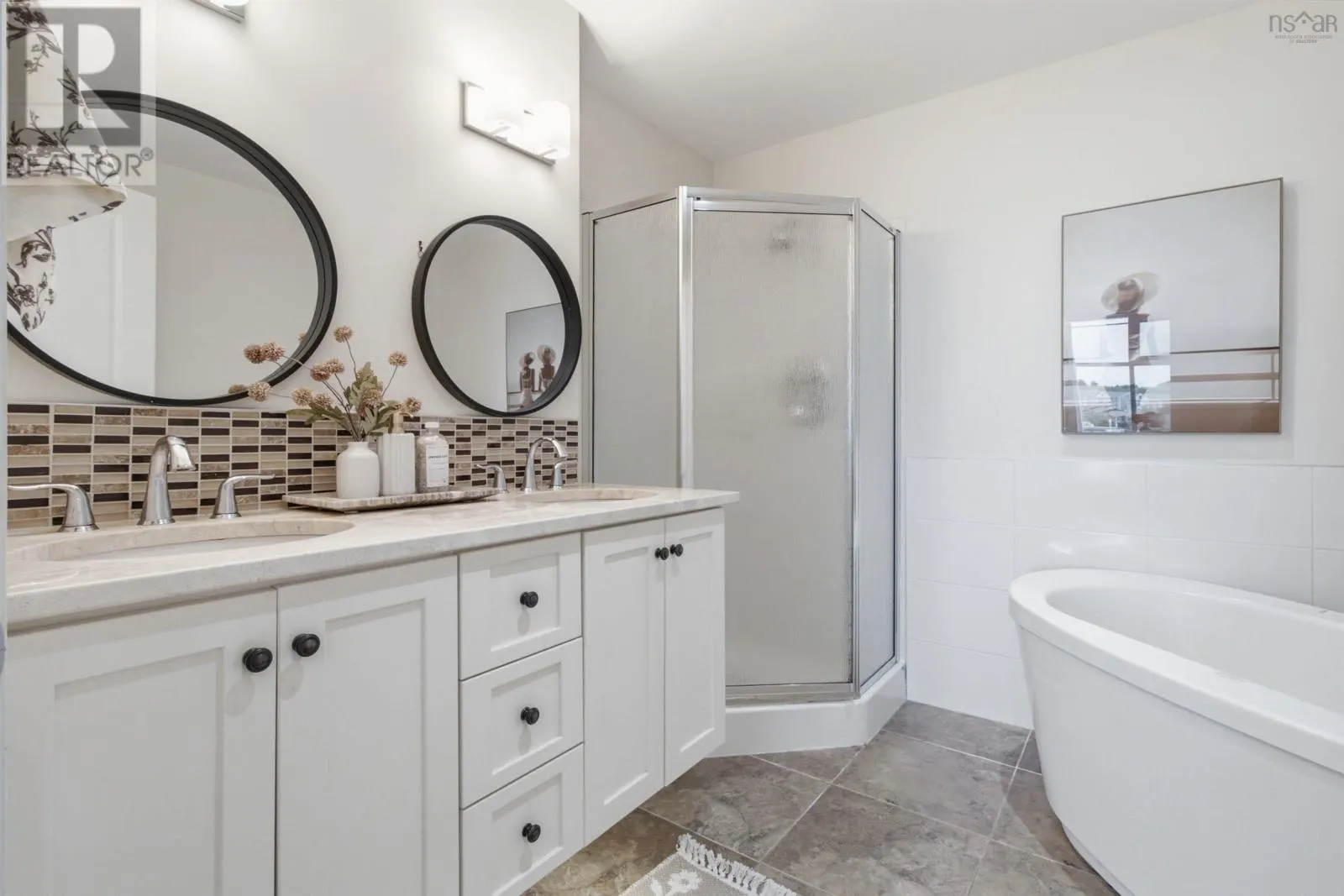 405 220 Waterfront Drive