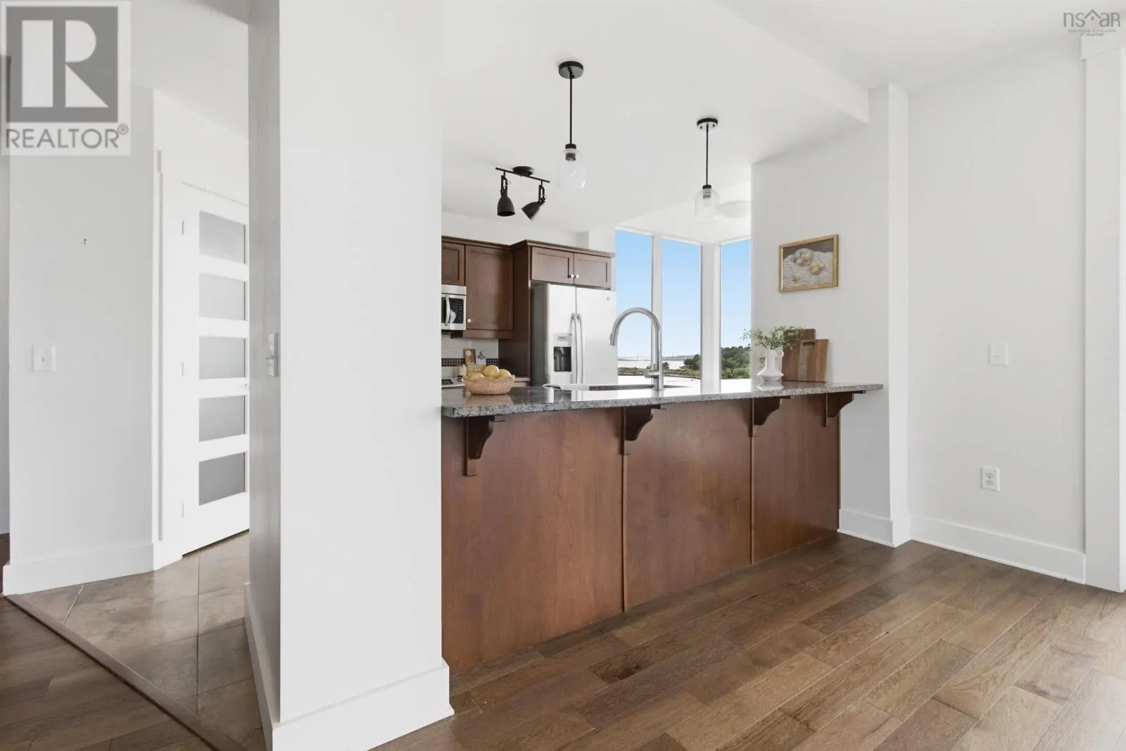 405 220 Waterfront Drive