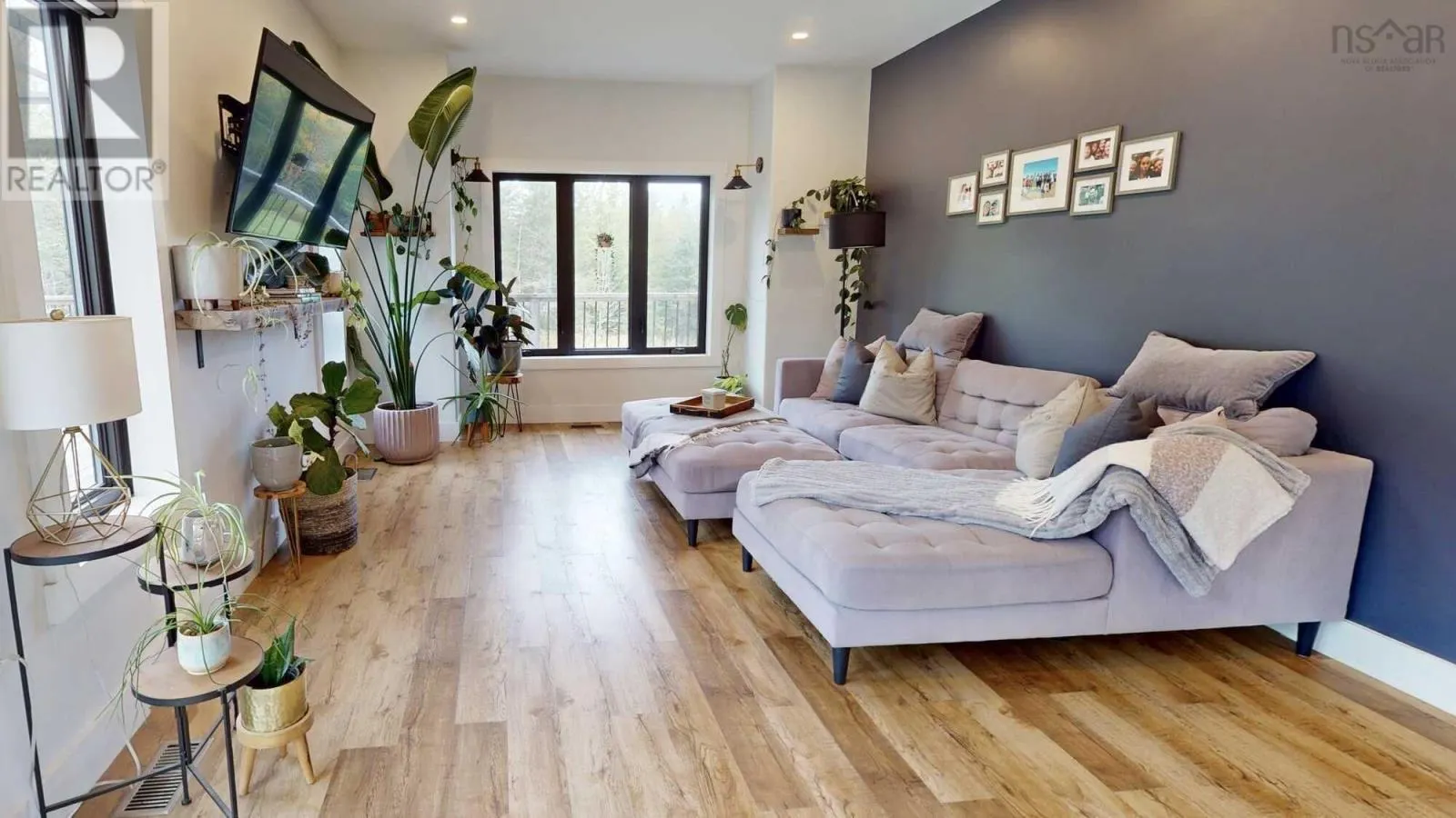 40 Naveen Lane