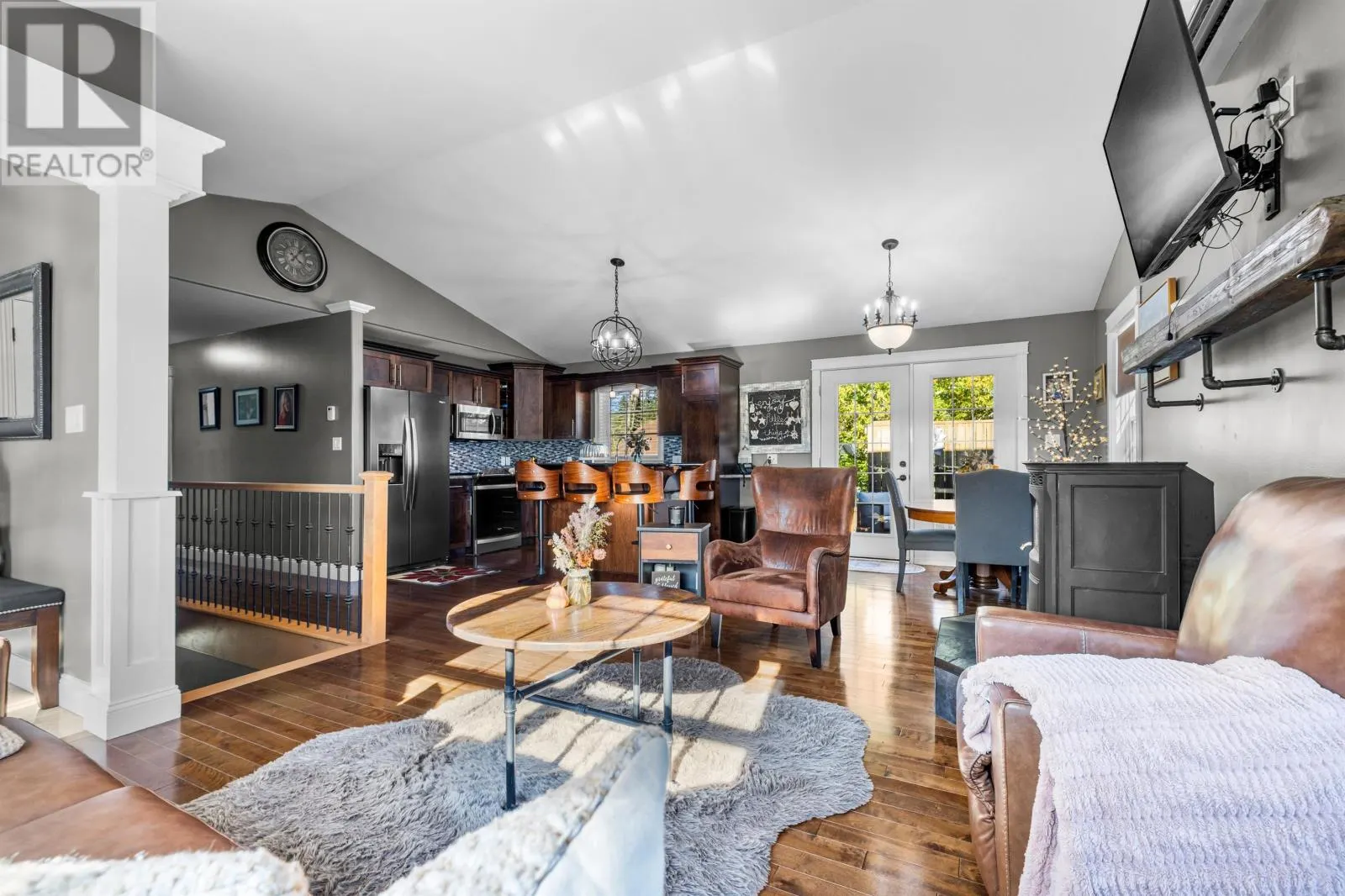 18 Cedar Avenue