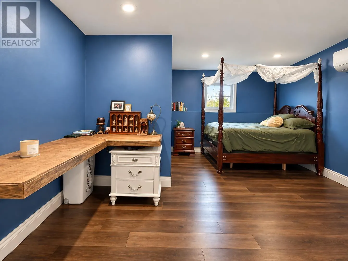 21 Hillside Meadows Drive