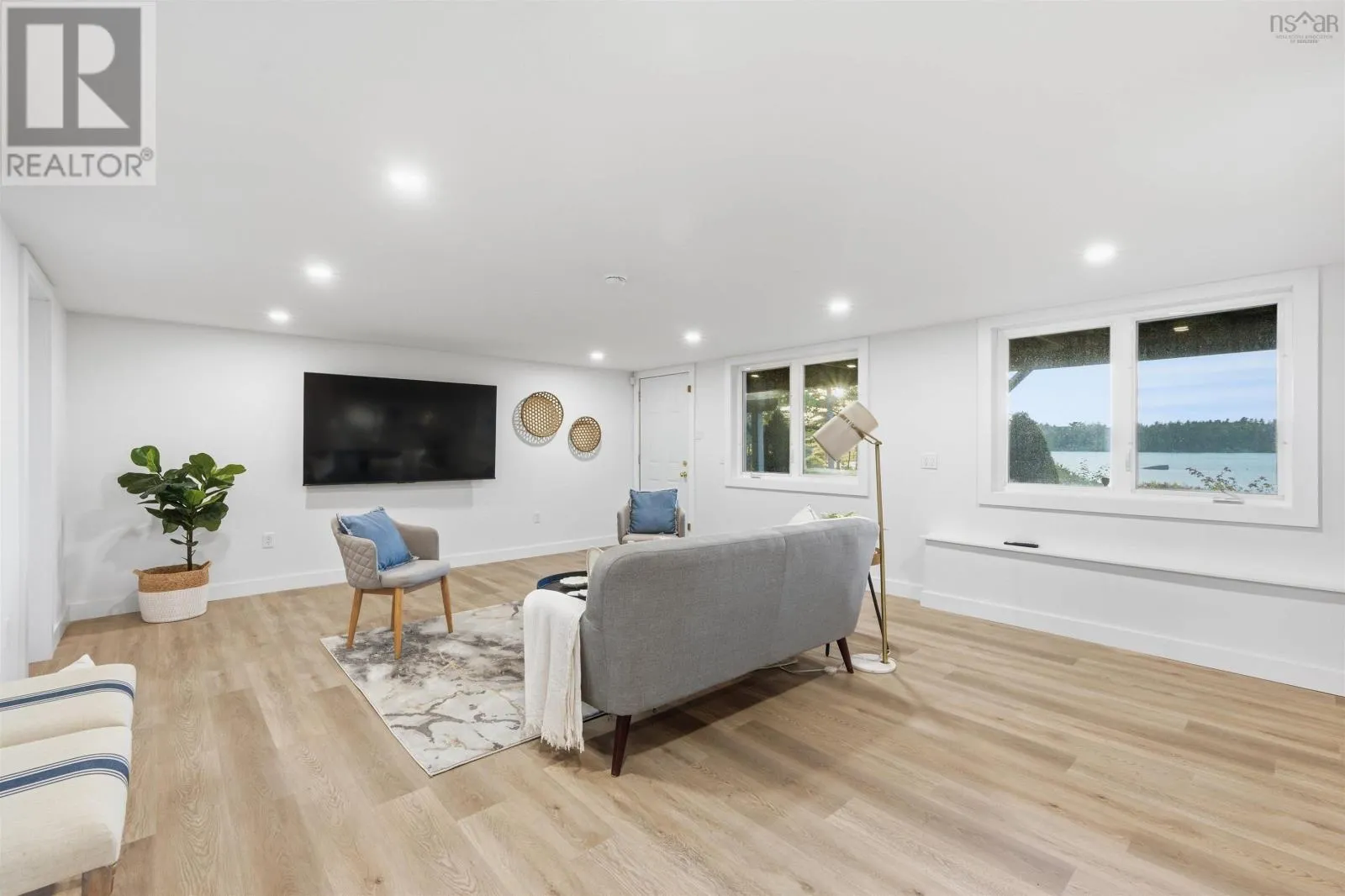243 Lakeshore Drive