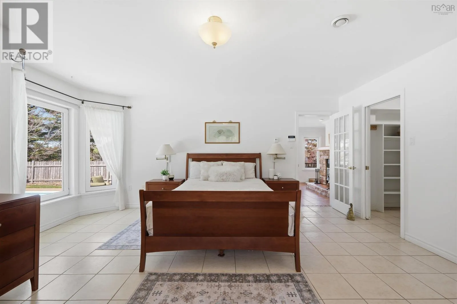 243 Lakeshore Drive