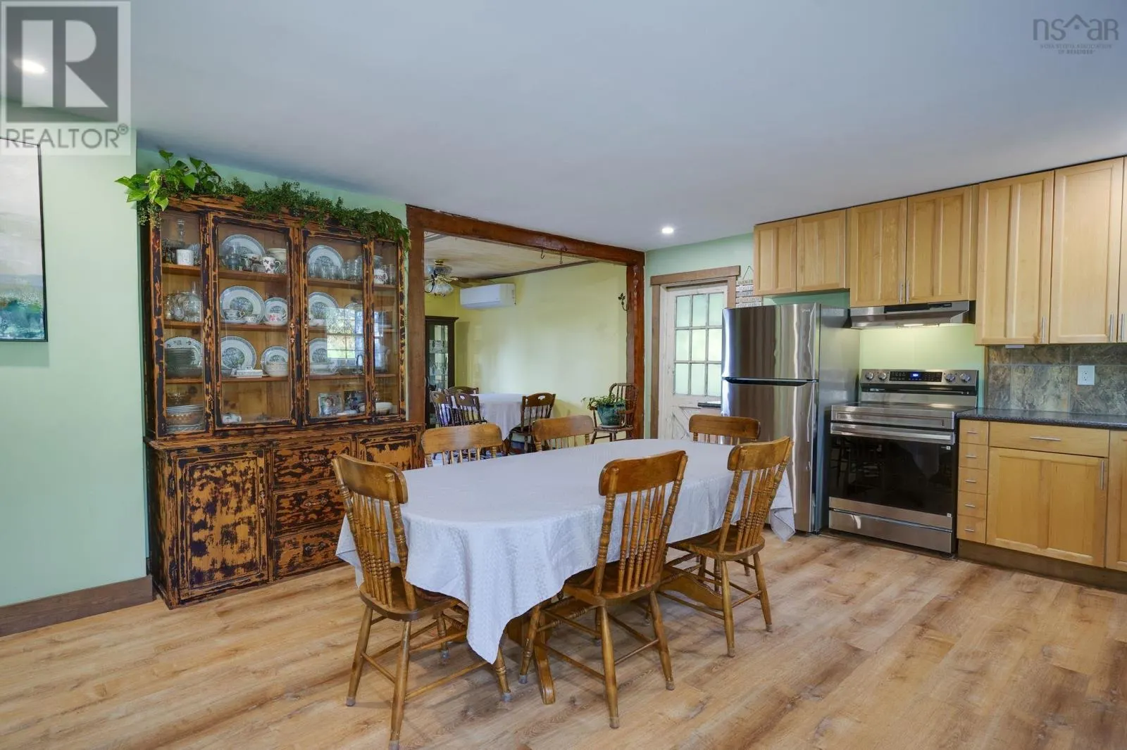 1260 Highway 201