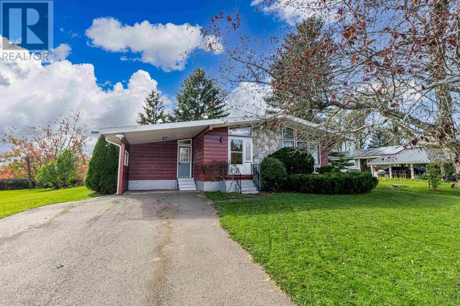 84 SUNSET Drive