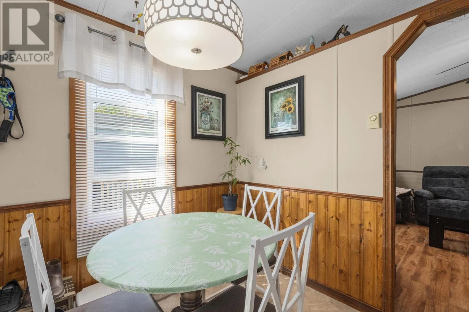 47 Earleton Avenue