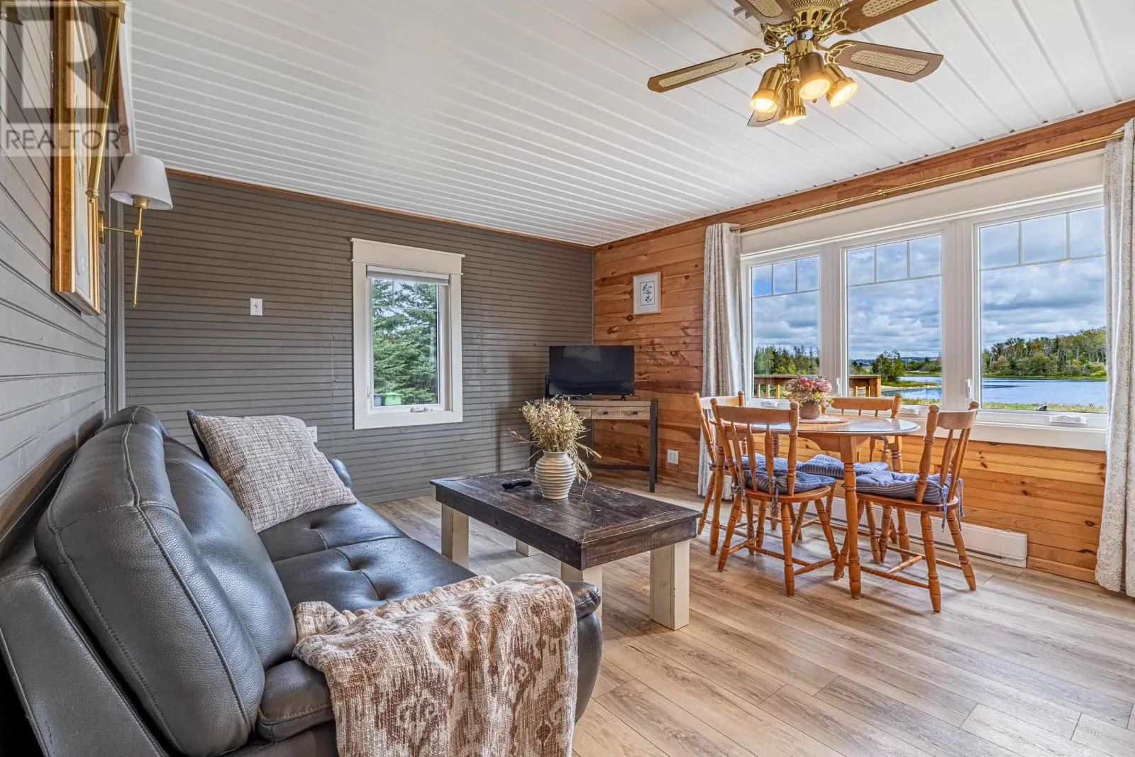 220 Thompson Point Road