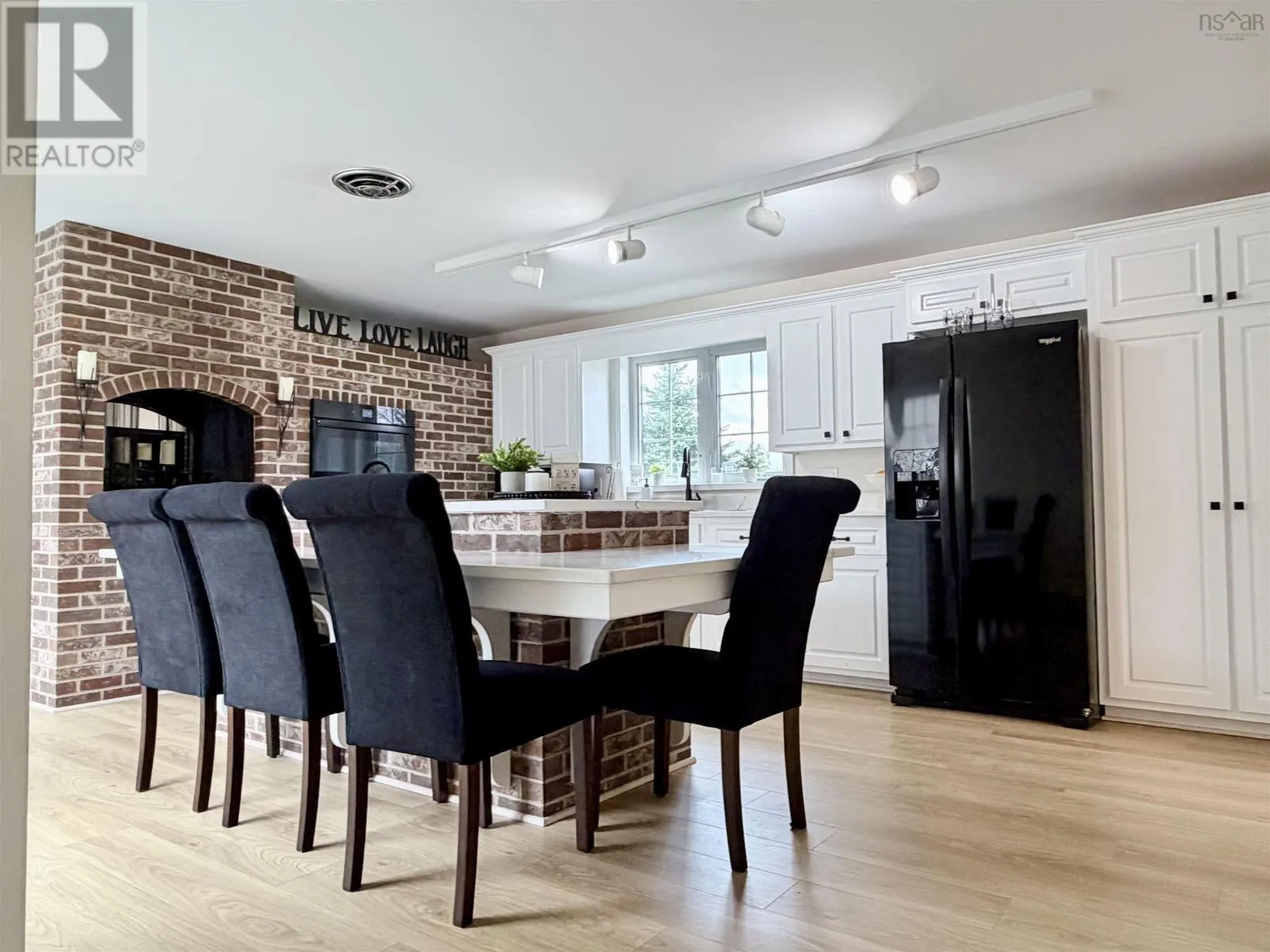687 Coxheath Road