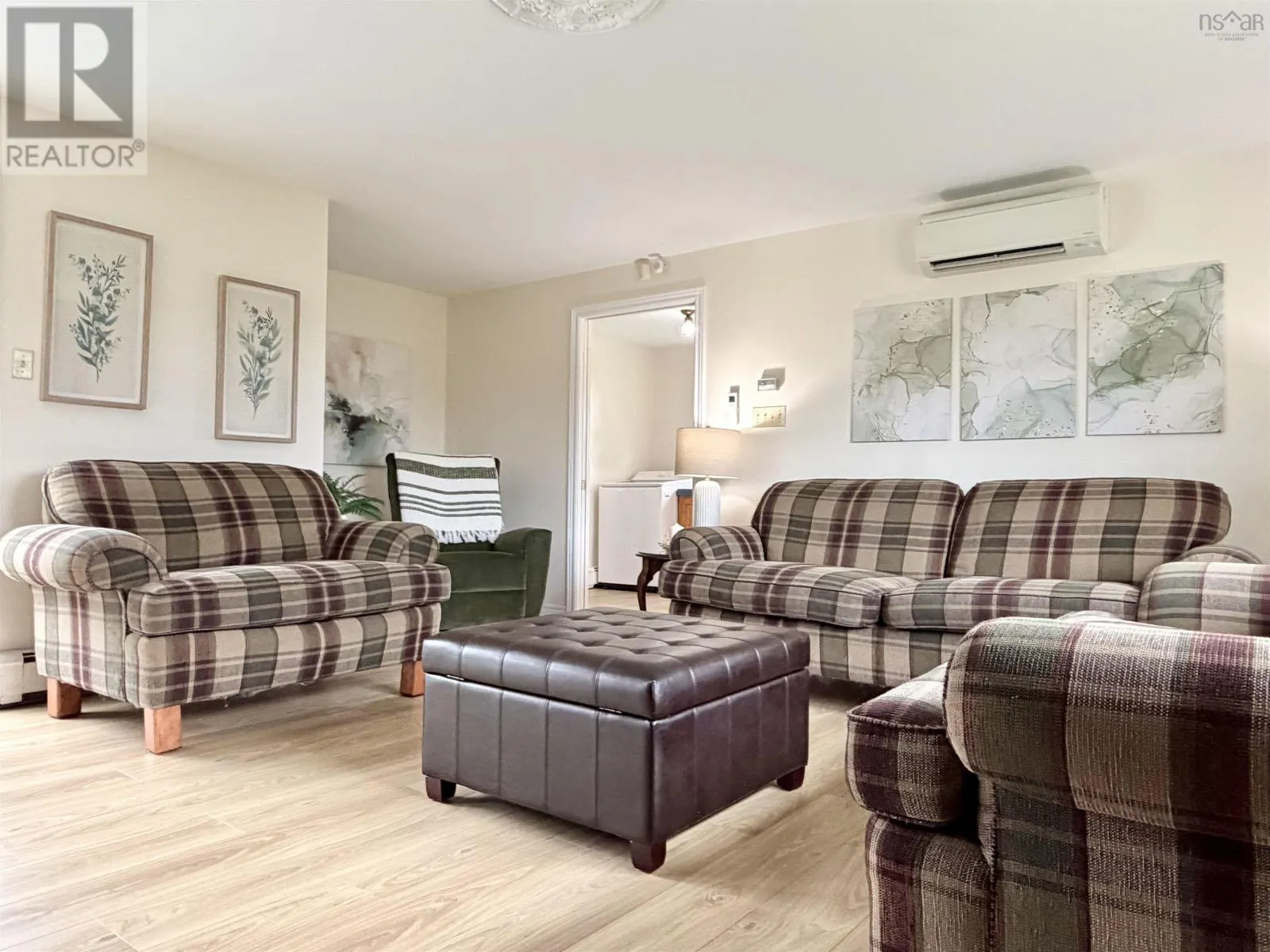 687 Coxheath Road