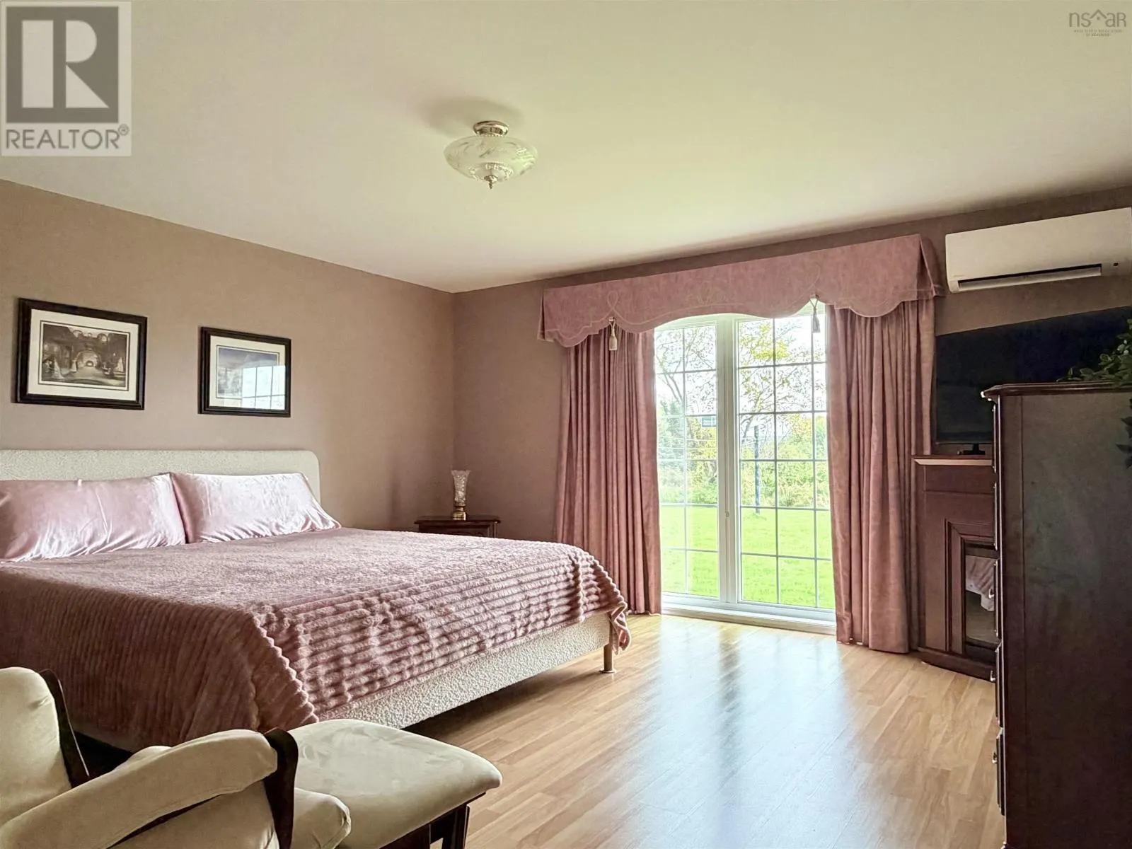687 Coxheath Road