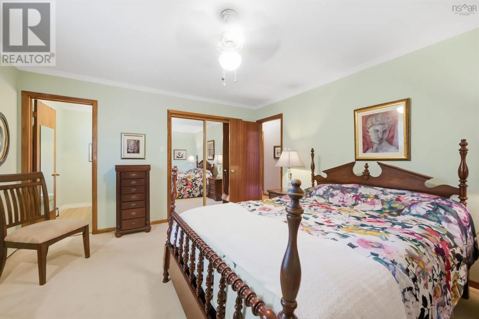 18 Northcliffe Lane